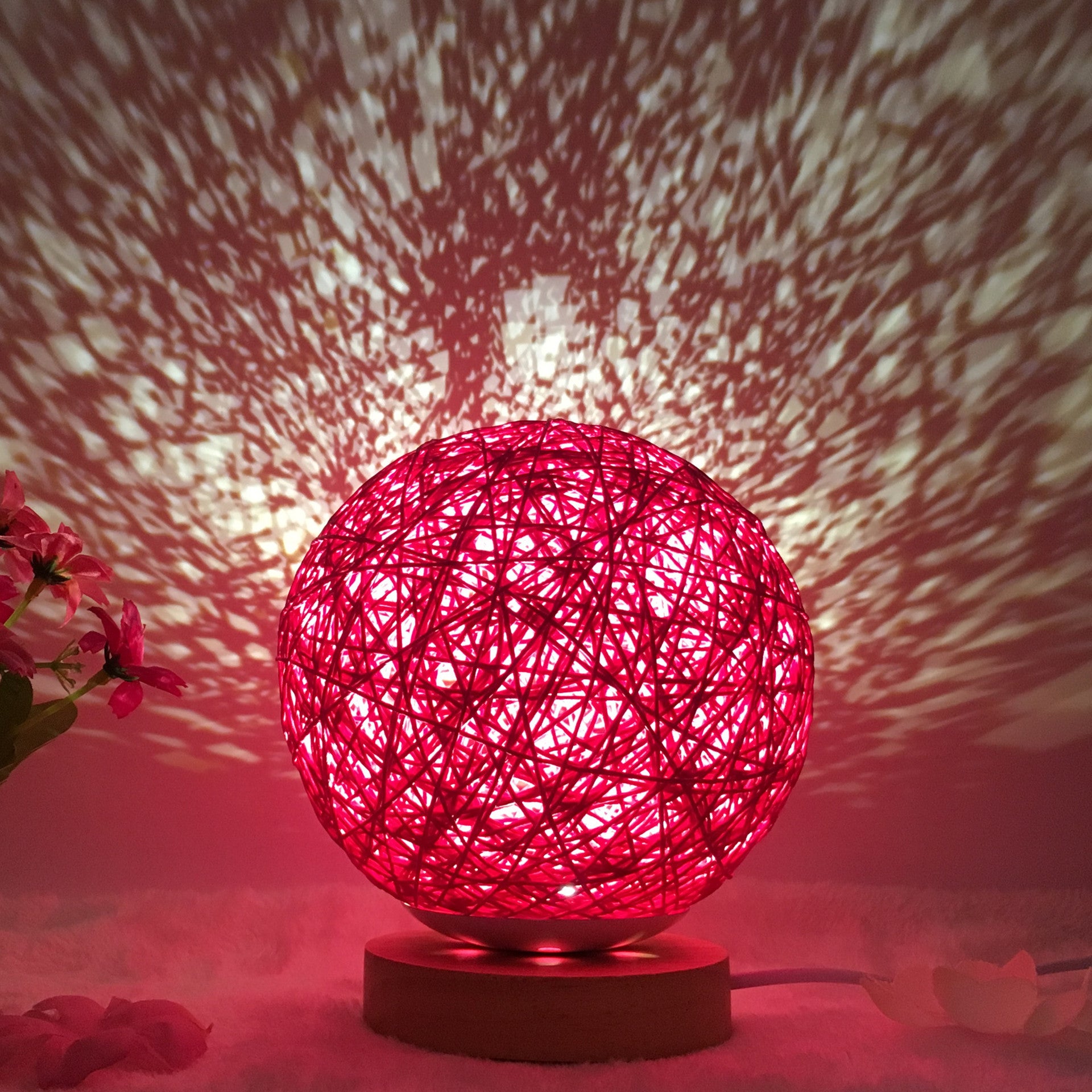 Hot Selling Creative Linen Table Lamp Novel and Unique LED Intelligent USB7 Color RGB16 Color Remote Control Rattan Ball Lamp - One Red Hill